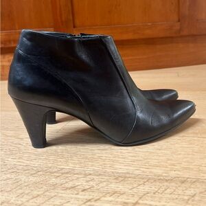 Paul Green Black Heeled Leather Ankle Boots with Pointed Toe